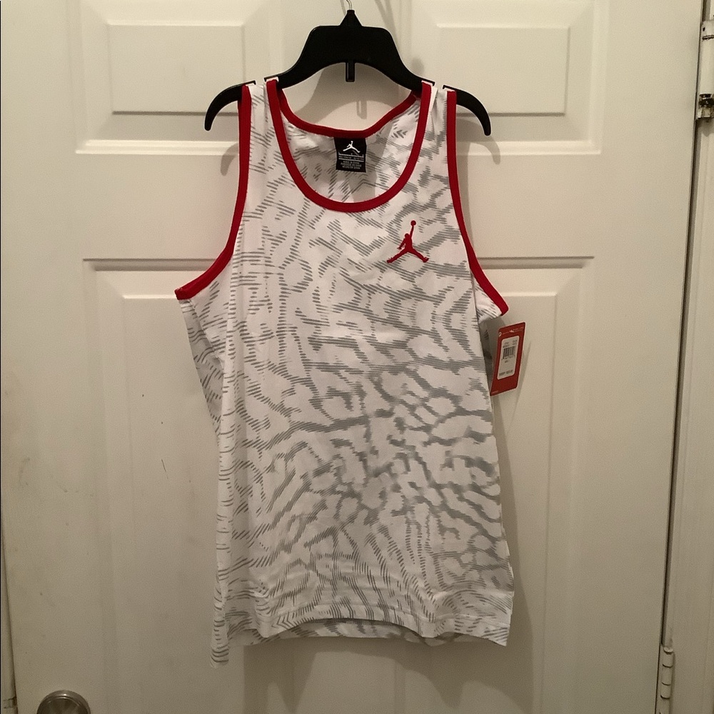 Boys Jordan shirt large 12-13 yrs old
